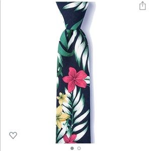Tropical tie